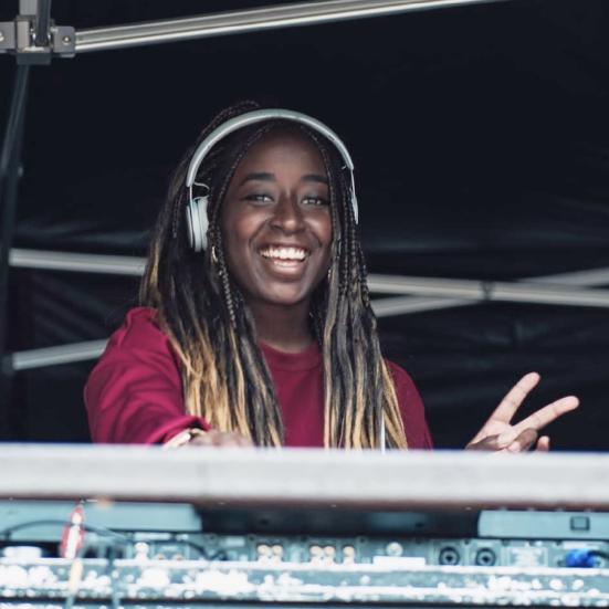 DJ MOFY!AH bag mixerpulten