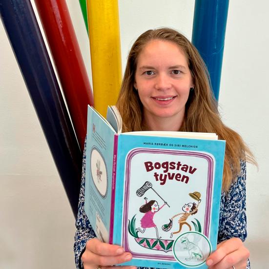 Børnekulturformidler holder 3 bøger