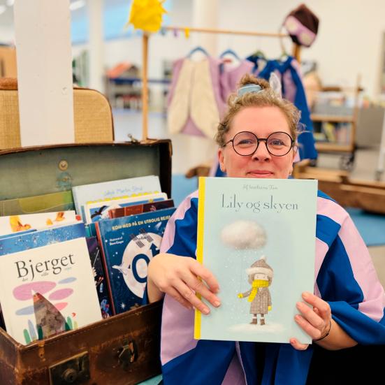 Bibliotekar med billedbog