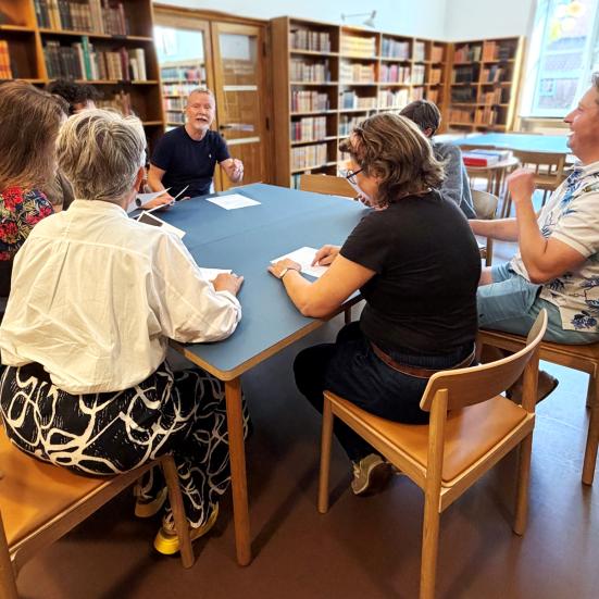 Fælleslæsning på biblioteket