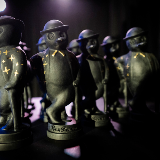 Pingprisen statuetter af pingvinen Ping