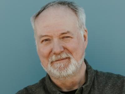 Portrætfoto af Jakob Stegelmann.