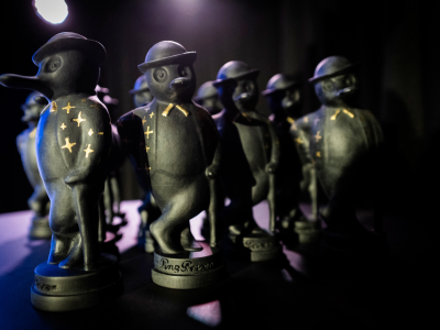Pingprisen statuetter af pingvinen Ping
