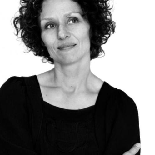 Foto af Anita Krumbach i sort/hvid.