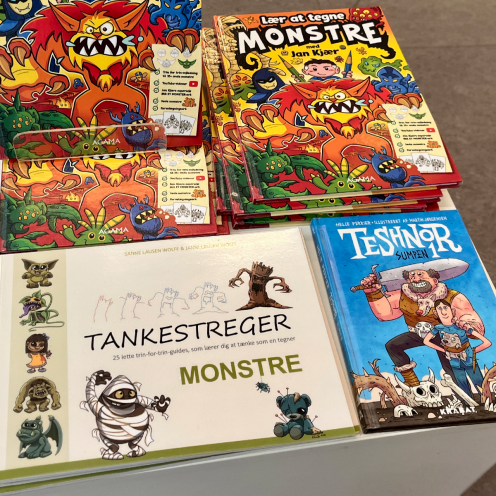 Bøger om monstre og tegning