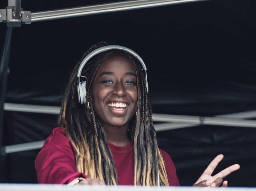 DJ MOFY!AH bag mixerpulten