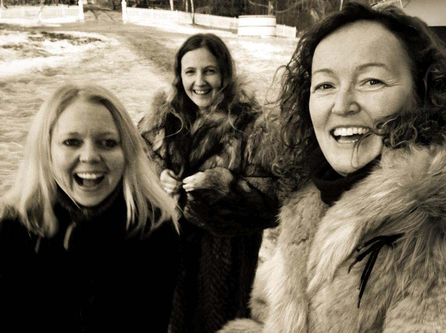 de tre musikere: Sara Grabow, Martine Madsen og Eva Skipper