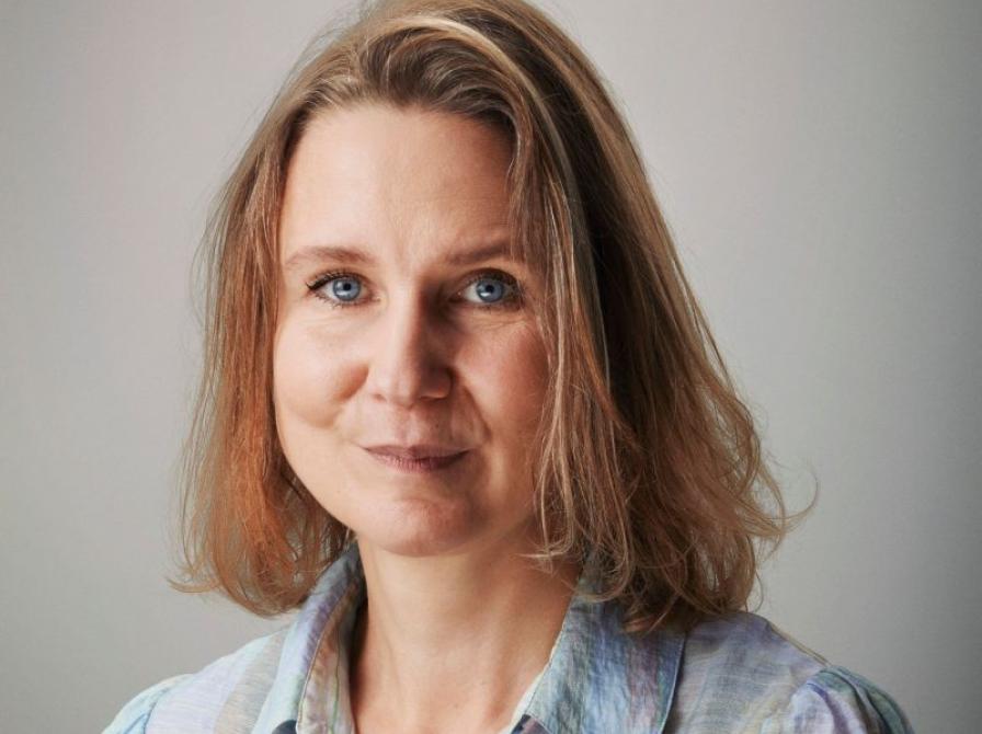 Portræt af Line Leonhardt.