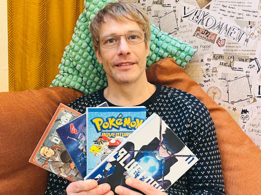 Bibliotekar med manga-bøger